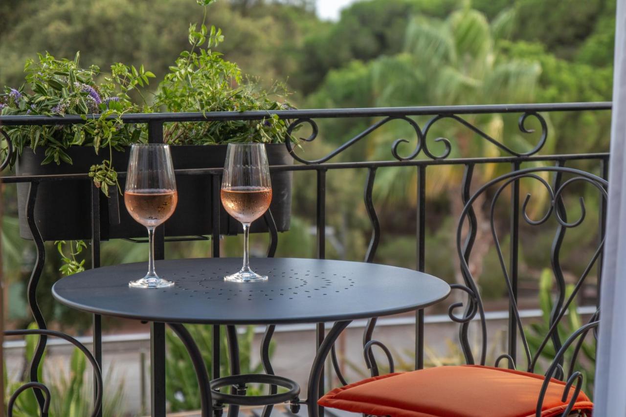 Unique Boutique Hotel Antibes Juan-Les-Pins Buitenkant foto